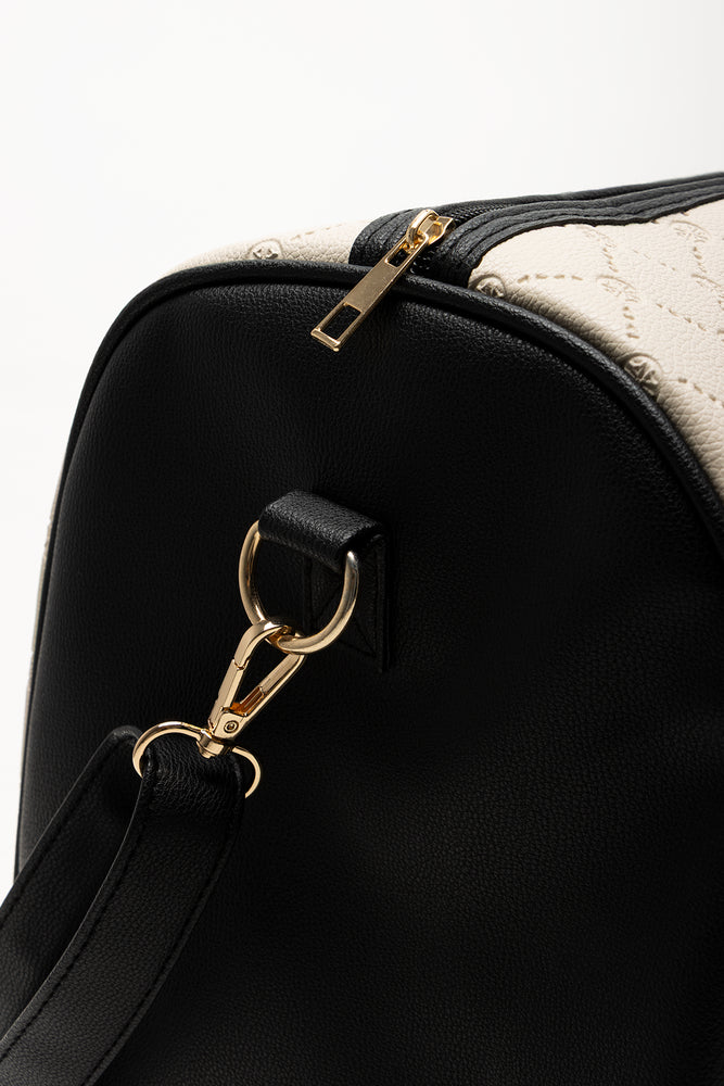 Travel Bag with Bottom Compartment (4)