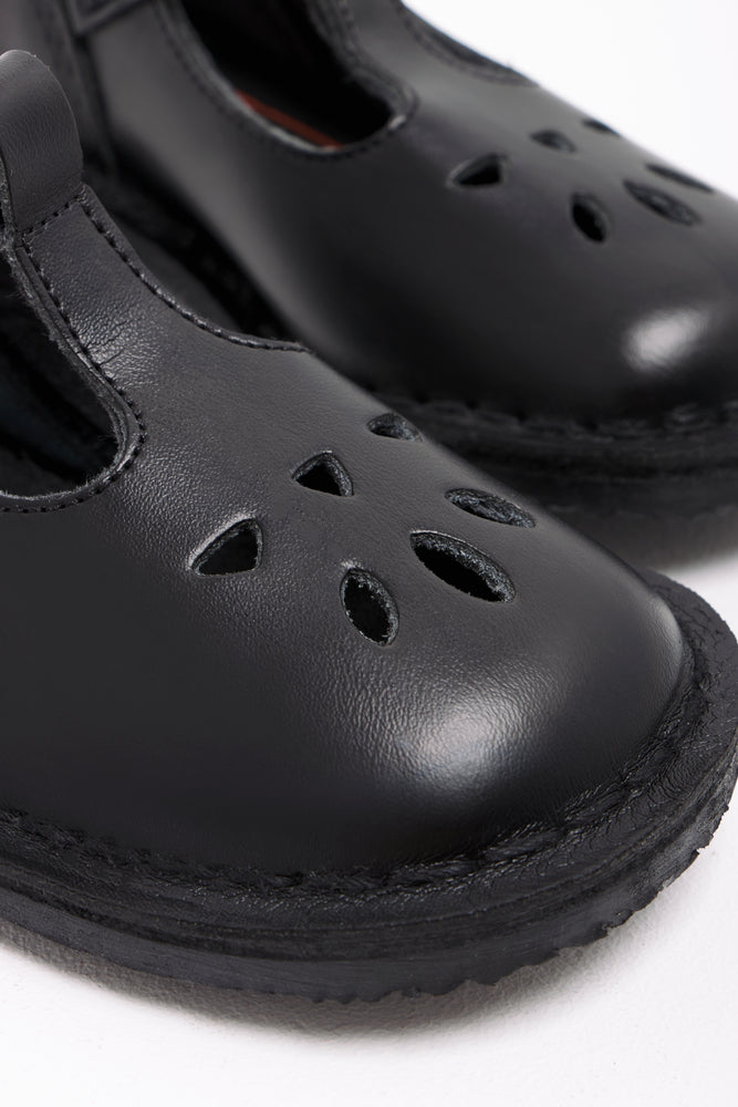 Younger Girls Buccaneer Shoes (2)