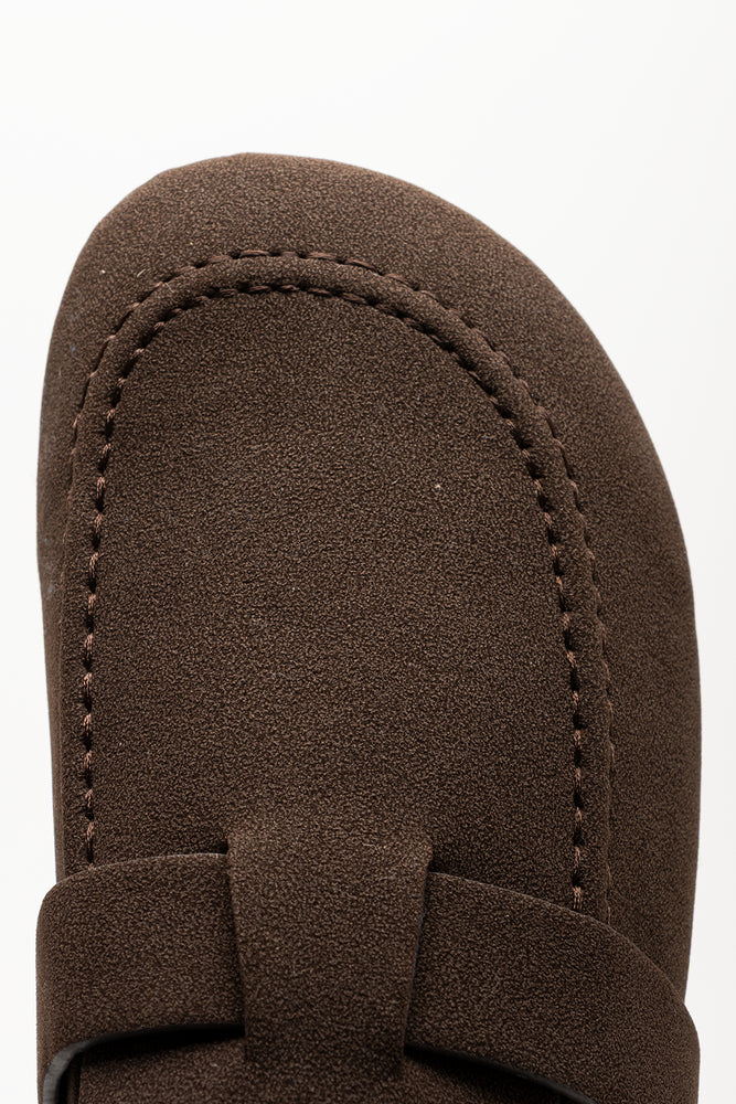Stitch Detail Clogs Brown (4)
