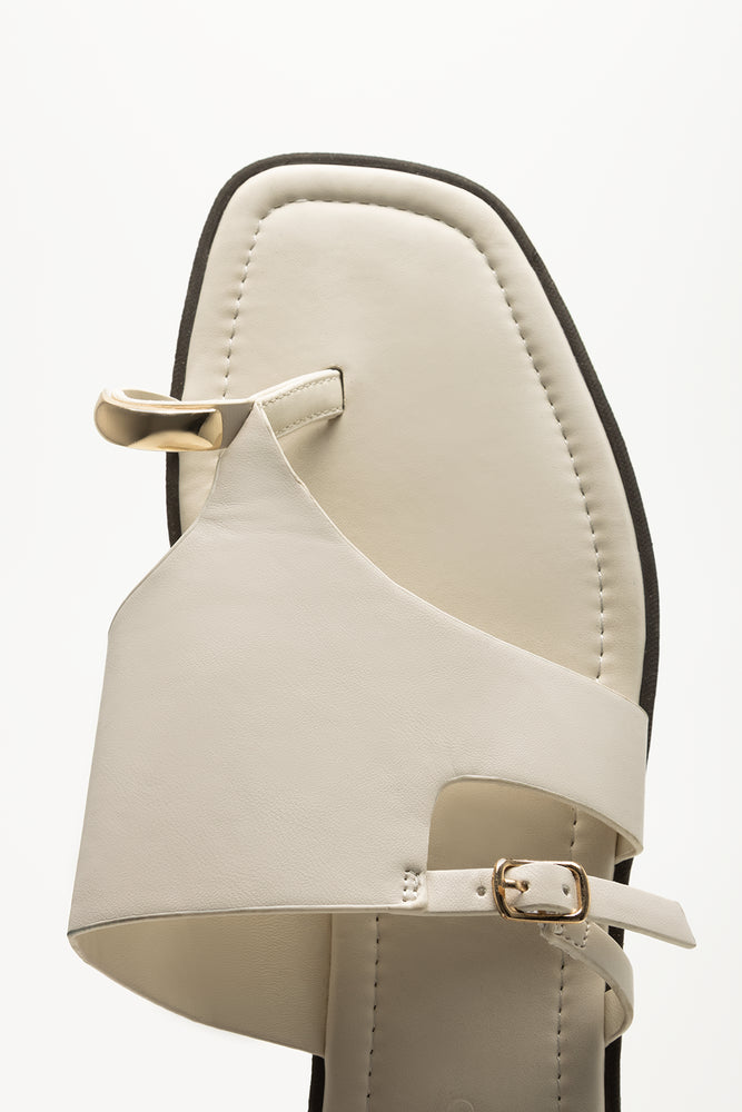 Cream Toe Post Sandals (4)