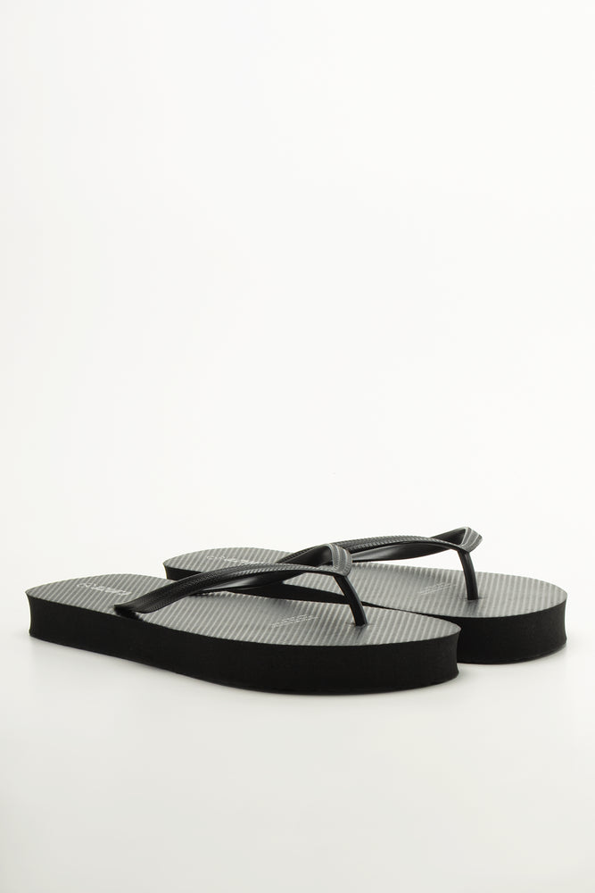 Black Flatform Flip Flops