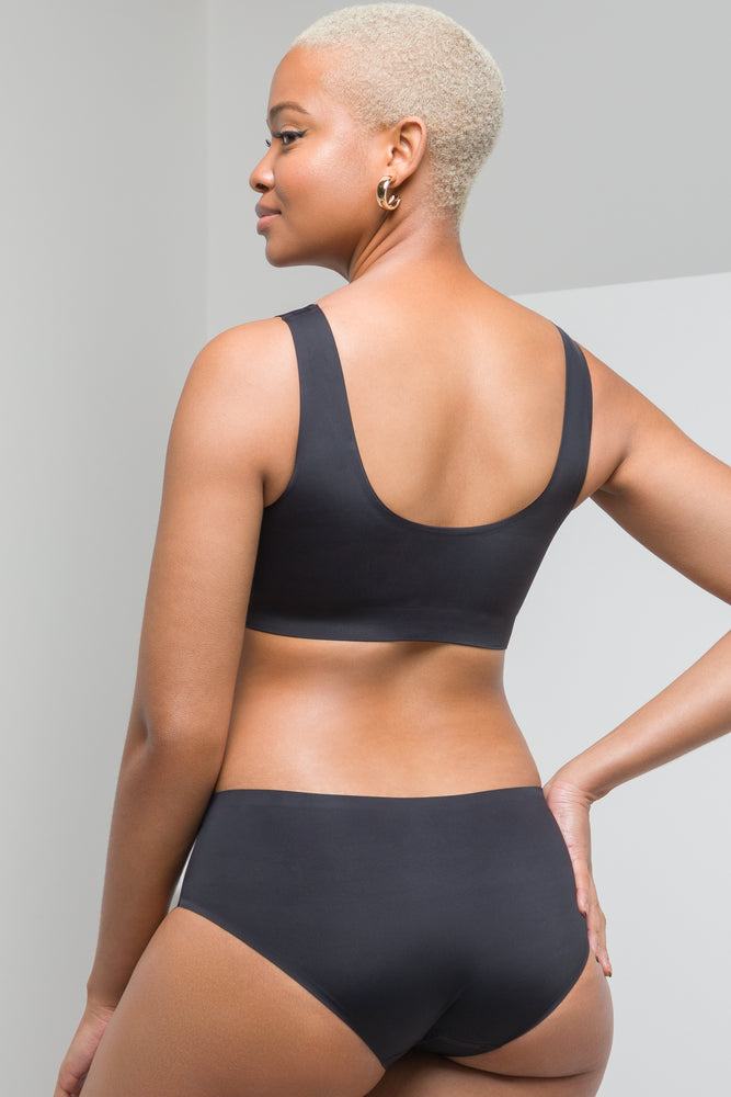 Black Seamless Bonded Crop Top (2)